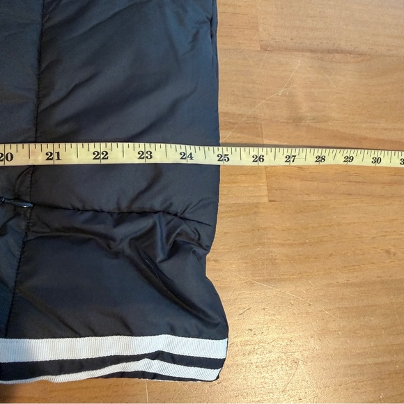 Adidas Originals Womens Slim Puffer Hooded 3-Stripes Jacket GD2507 MEDIUM Black - Picture 12 of 12